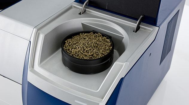 Near infrared test for particle-size in feed